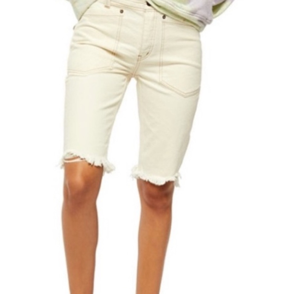 2/$60 NWT FREE PEOPLE sz 25/26 REBEL Cream Denim Bermuda Shorts raw hem $130